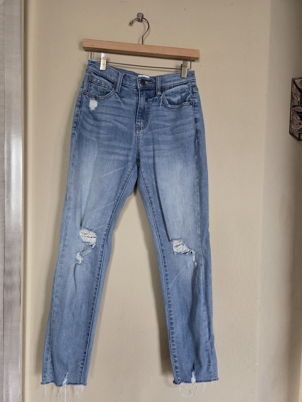 Oliver Logan Light Wash Distressed Skinny Jeans